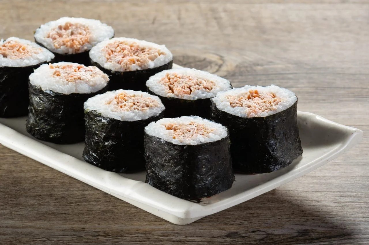 HOSSOMAKI SALAD 8 PEÇAS