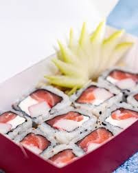 URAMAKI SANI 9 PEÇAS