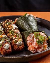 TEMAKI FILADELFIA + 10 HOT FILADELFIA