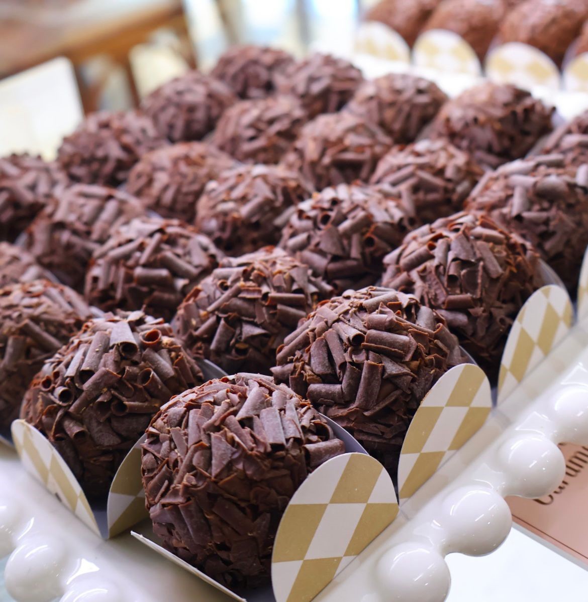 BRIGADEIRO TRUFADO CARAMELO E FLOR DE SAL LOLLOCAKE UN