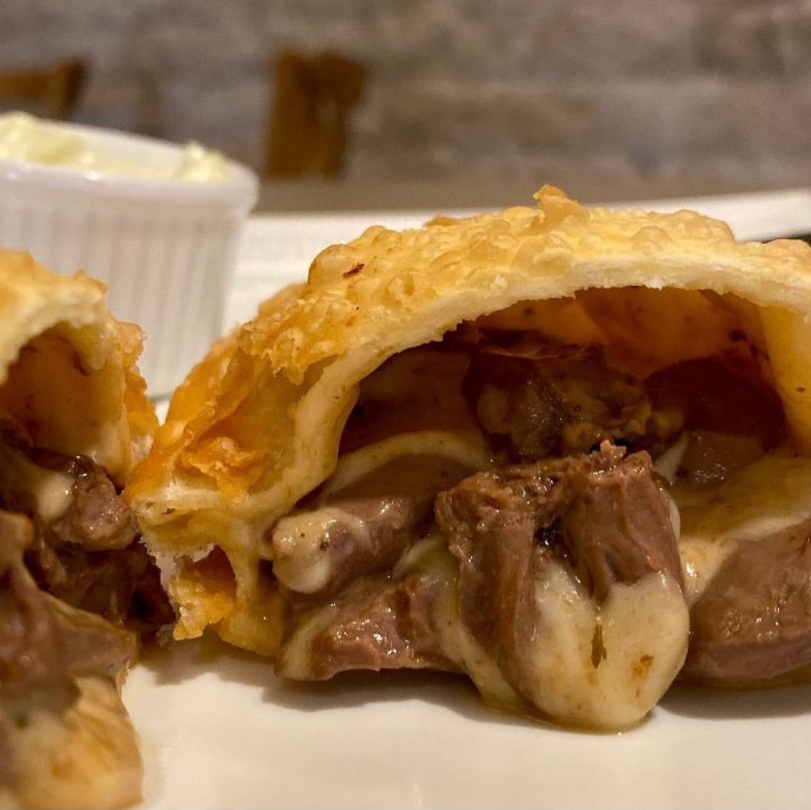 PASTEL CORAÇÃO COM QUEIJO