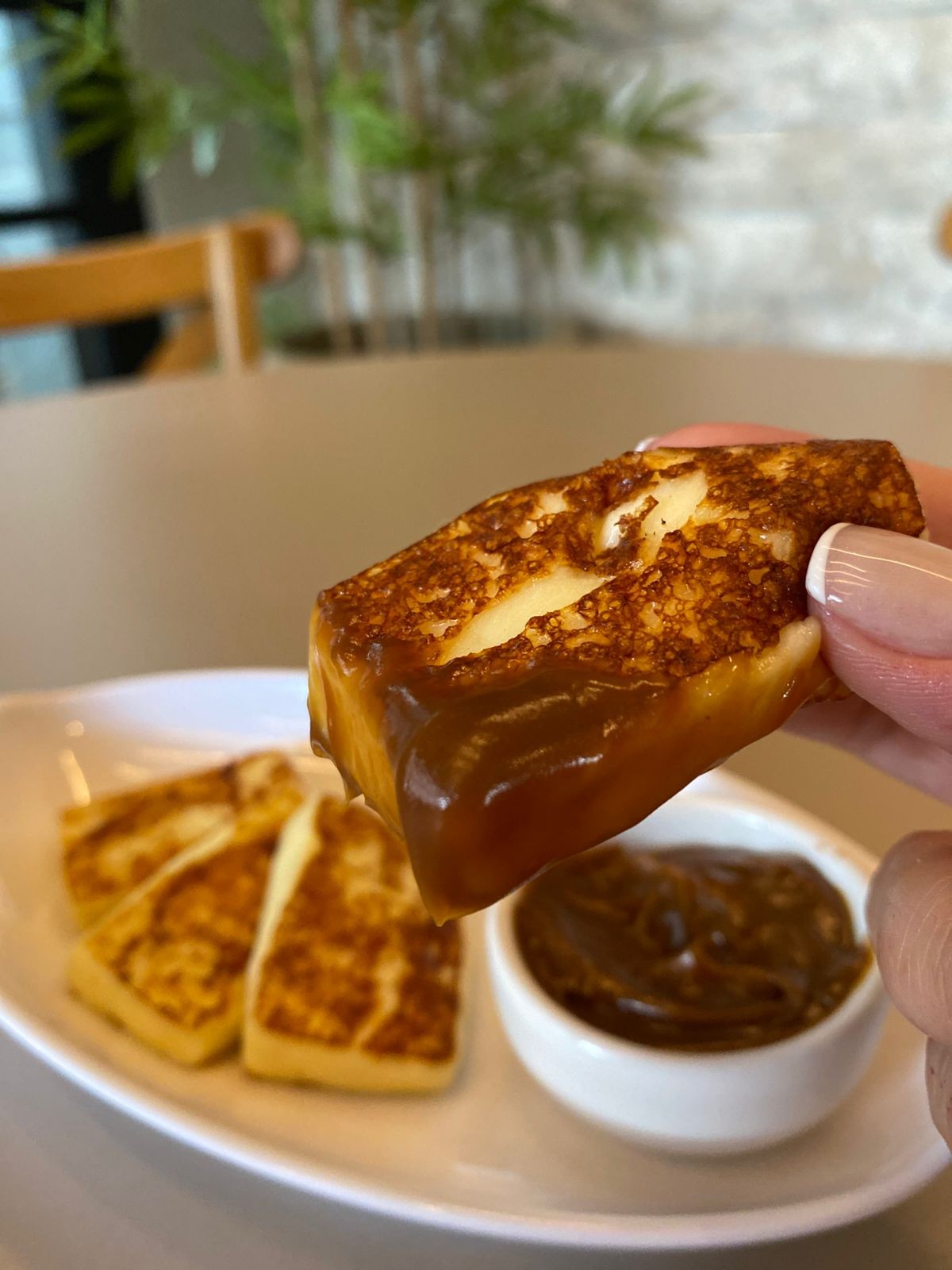 QUEIJO GRELHADO COM MUMU