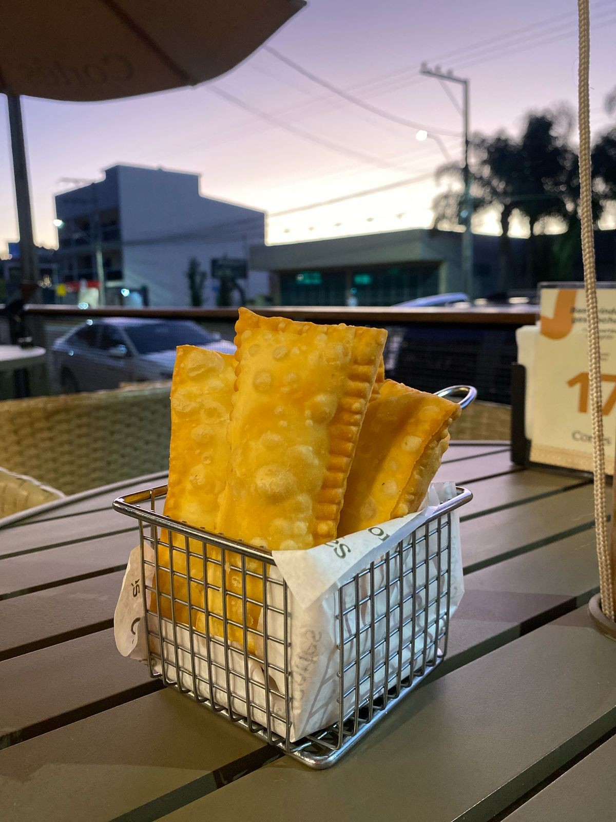 MOMENTO MINI PASTÉIS