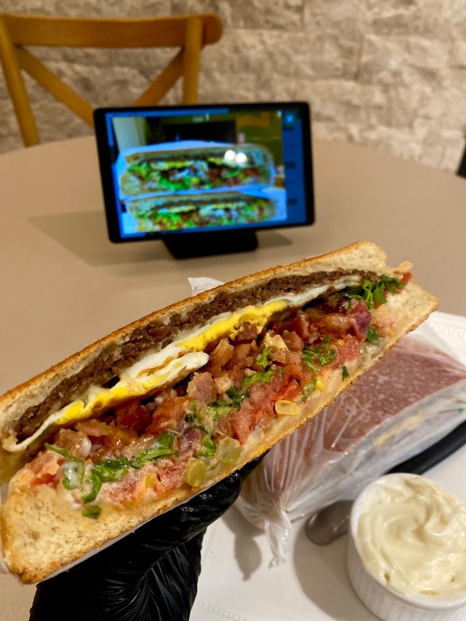 XIS BACON MÉDIO 13  CM