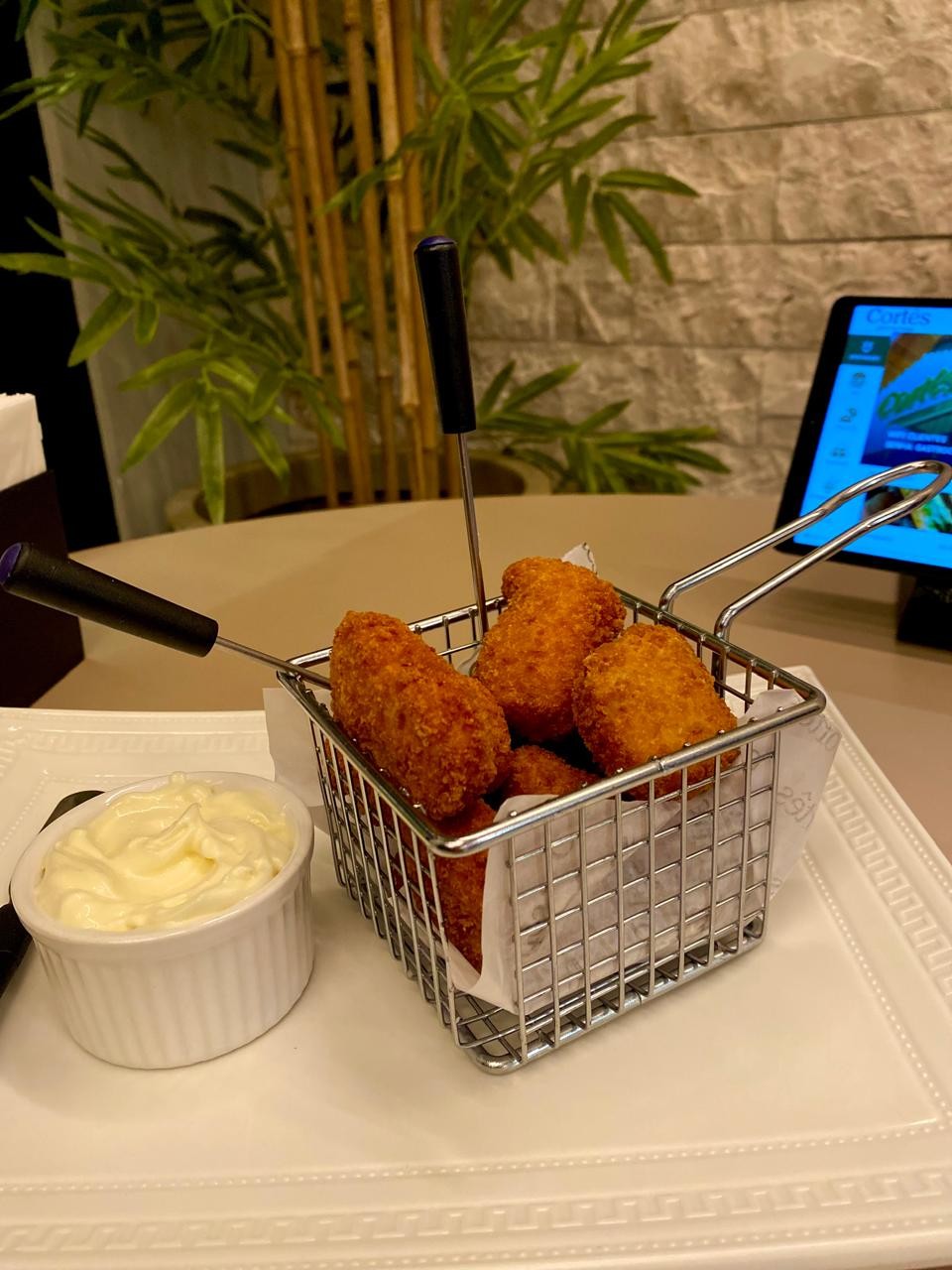 PORCAO NUGGETS DE FRANGO (10 UN)