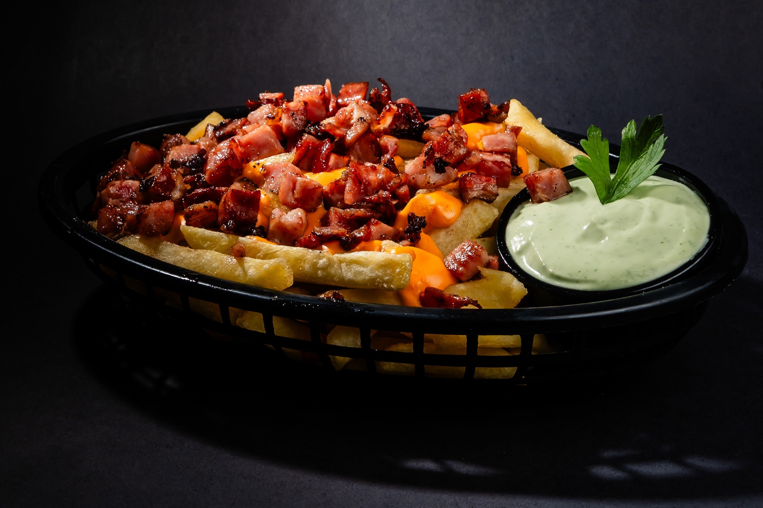 PORCAO DE BATATA FRITA COM CHEDDAR E BACON