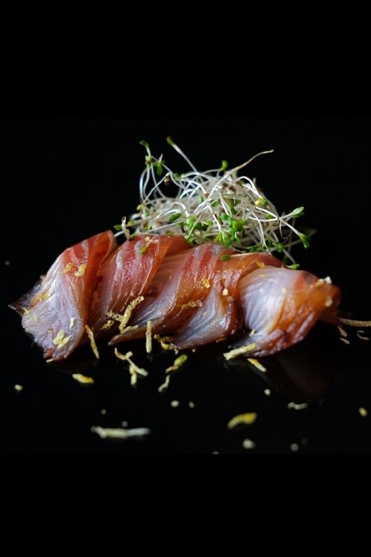 SASHIMI PEIXE BRANCO AO PONZU (5 FATIAS)