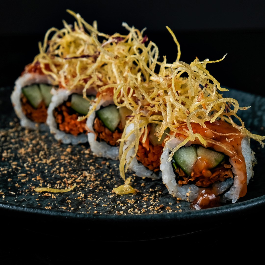 URAMAKI CENOURA E PEPINO (5 PEçAS)