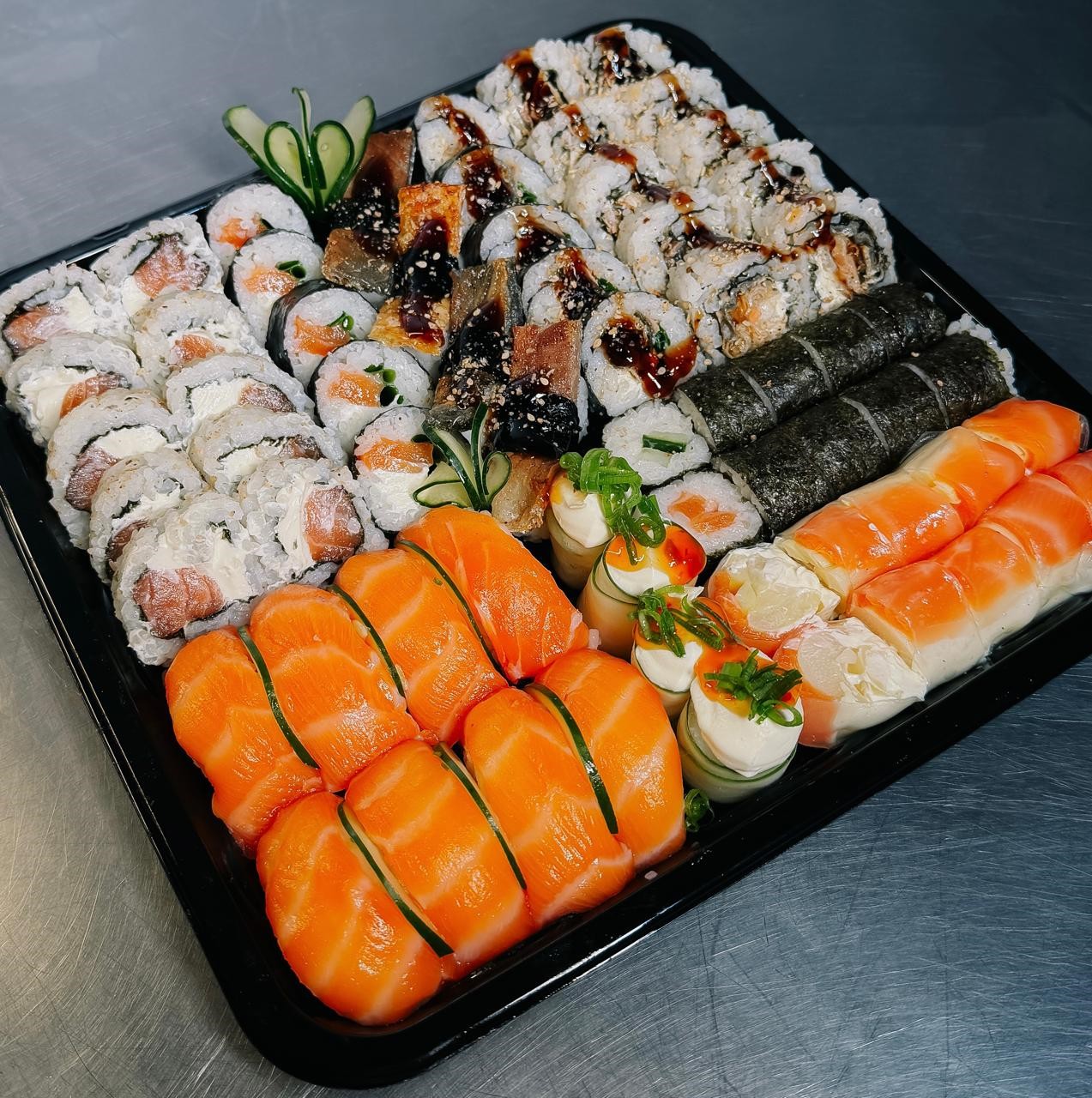 COMBO SUSHI 65 PEÇAS